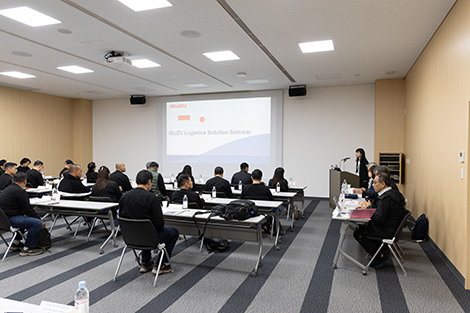 省燃費・安全運転講習会の様子