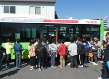 Activities in FY2019 : DeuSEL®Project Special Classes (Held at Elementary Schools and Isuzu Plaza)