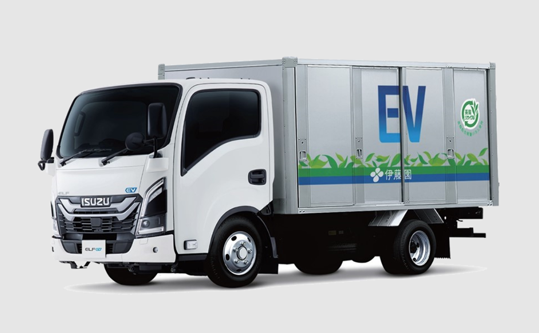 伊藤園、アイ・グリッド、いすゞによるBEVトラック運用と施設エネルギーマネジメント実証の開始
