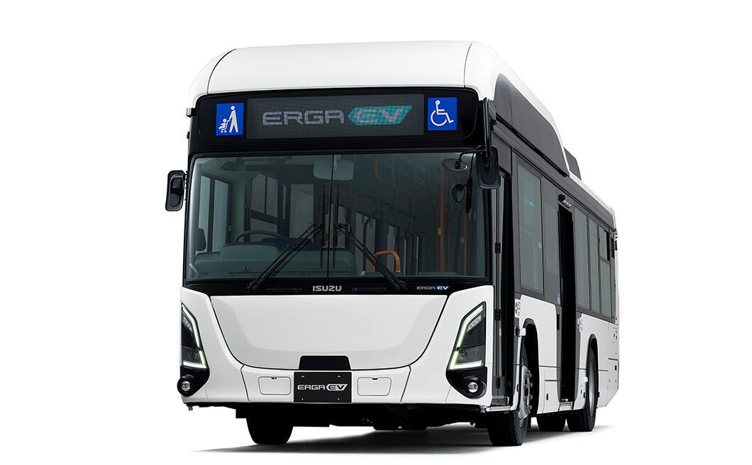 いすゞ、国内初のBEVフルフラット路線バス「エルガEV」郊外型モデルを発売～バスで初めてのメンテナンスリース「EVisionプレイズムコントラクト」を導入～