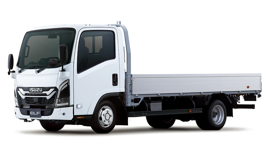いすゞ、小型トラック「エルフ」を改良して発売 ～2WDモデルの安全性能進化と、高床4WD車型の新規追加で多様なニーズに対応～