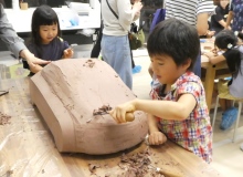 「クレイモデル教室」をいすゞプラザで初開催